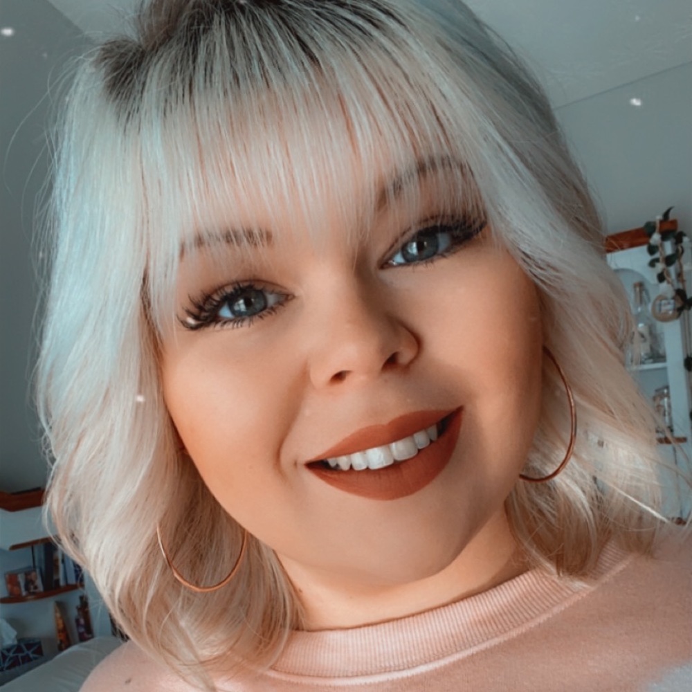 Meet your Posher, Alyssa